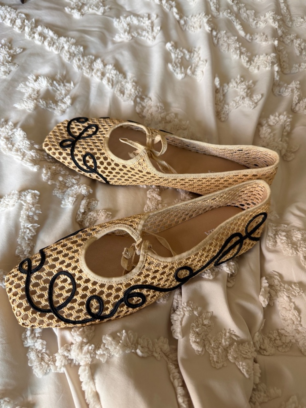 Brand new Vivaia crochet ballet flats